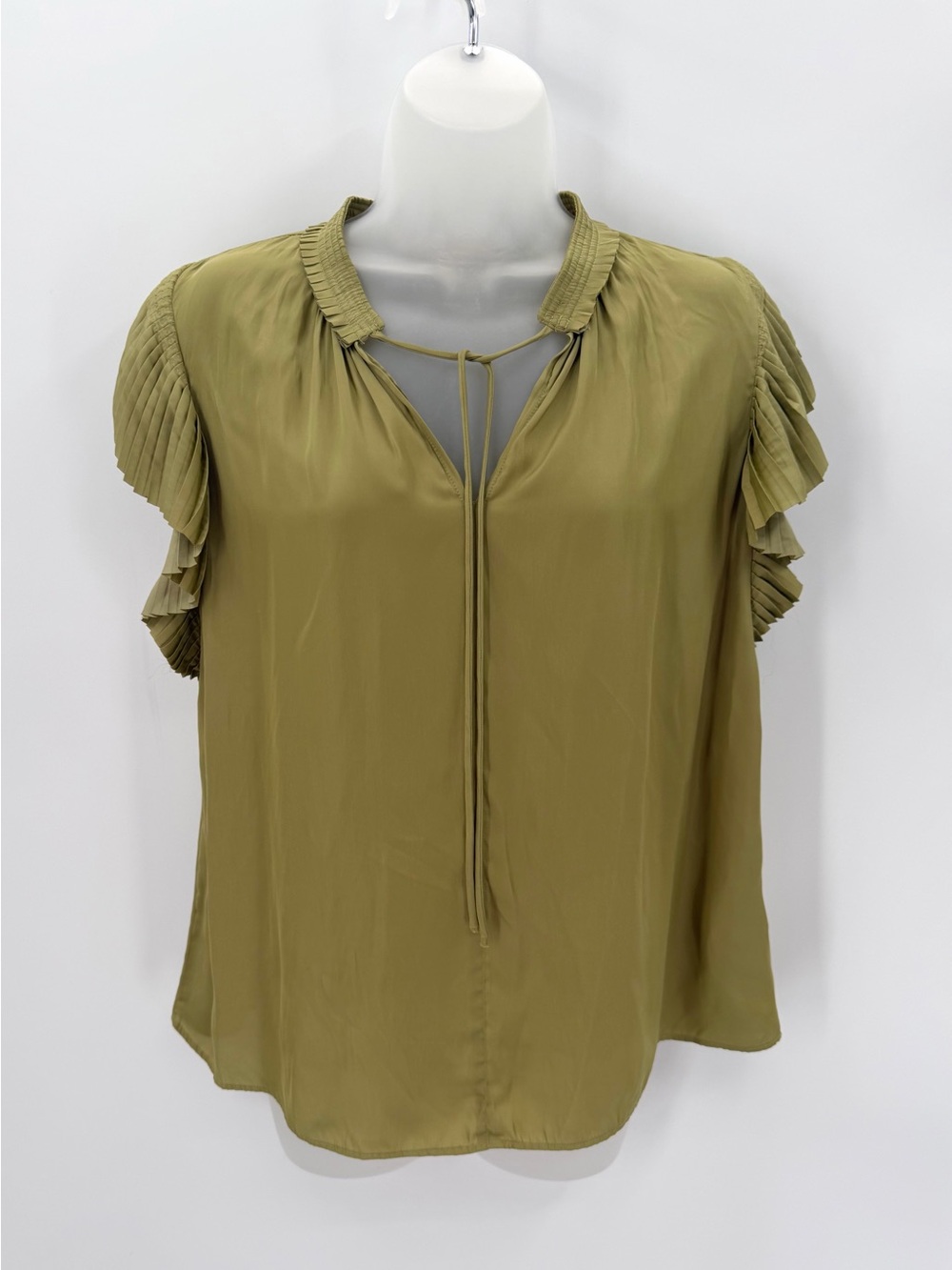 Catherine Malandrino Blouse Women’s L Green Satin Pleated Ruffle Slv Split Neck